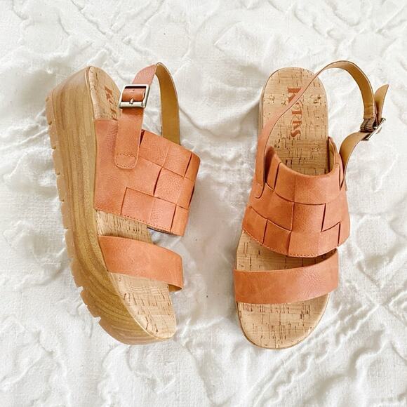 Kork-Ease Shoes - Kork-Ease Women's Woven Leather Wedge Sandals in Peachy Tan